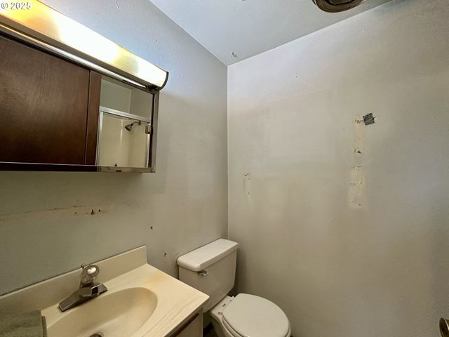 506 F St, Dallesport, WA 98617