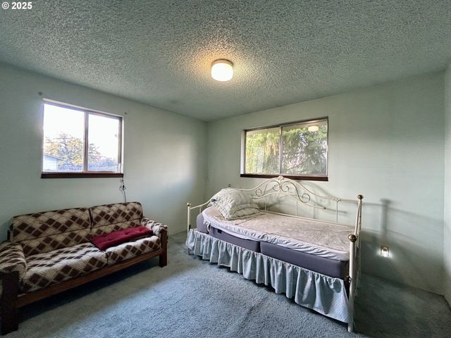 506 F St, Dallesport, WA 98617