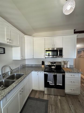 165 Grape Ln, Grand Isle, LA 70358