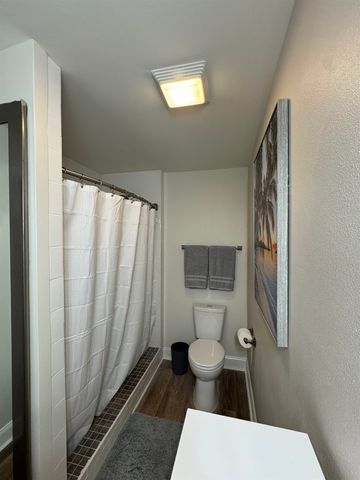 165 Grape Ln, Grand Isle, LA 70358