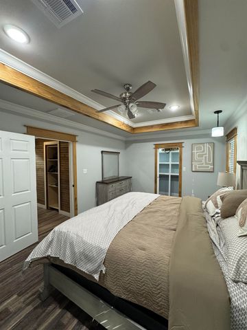 165 Grape Ln, Grand Isle, LA 70358