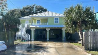 165 Grape Ln, Grand Isle, LA 70358