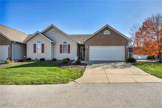 1393 Waters Edge Drive, Akron, OH 44313