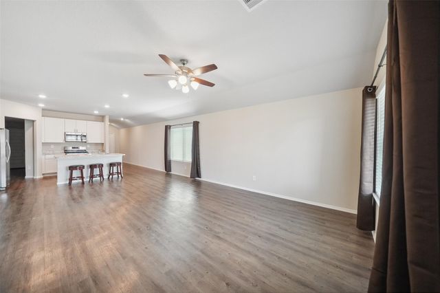 21823 Willow River Canyon Road, Waller, TX 77484