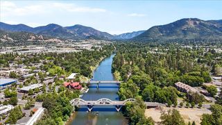 115 Rogue River Hwy Highway 309, Grants Pass, OR 97527