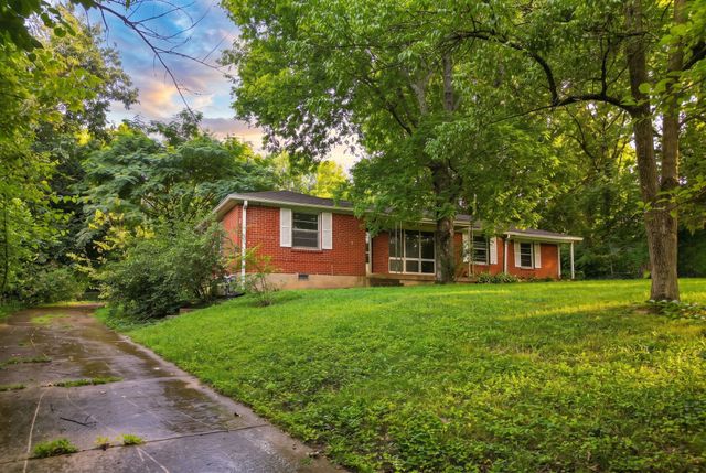 141 Hillcrest Dr, Madison, TN 37115