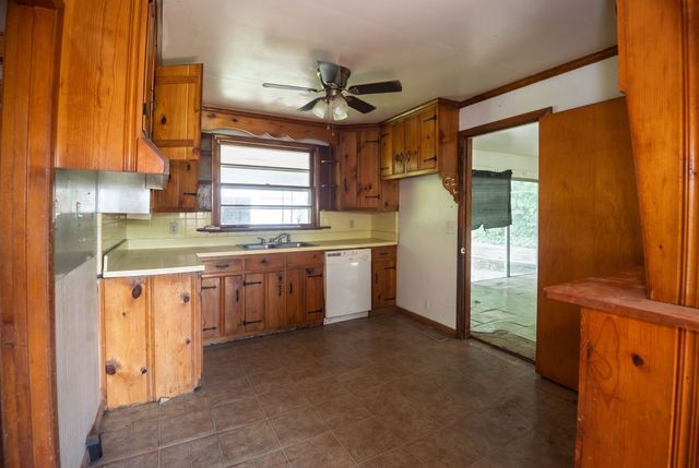 141 Hillcrest Dr, Madison, TN 37115