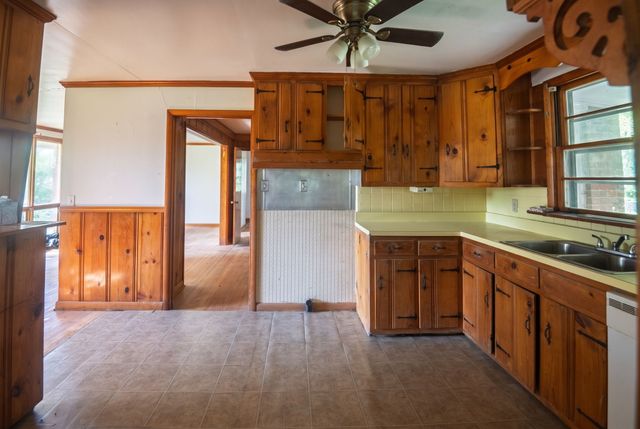 141 Hillcrest Dr, Madison, TN 37115