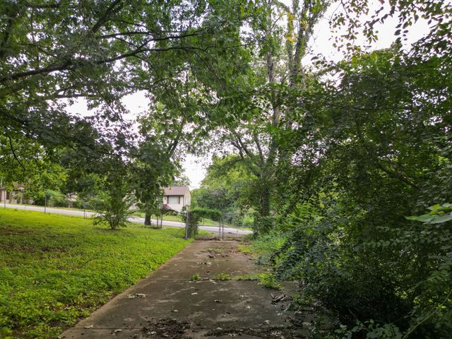 141 Hillcrest Dr, Madison, TN 37115