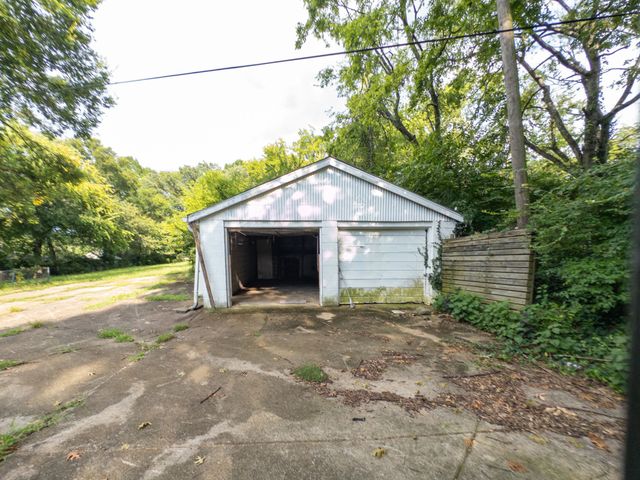 141 Hillcrest Dr, Madison, TN 37115