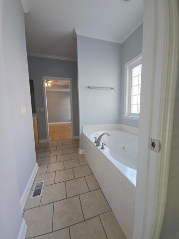 6033 Heritage Ridge Drive, Hixson, TN 37343
