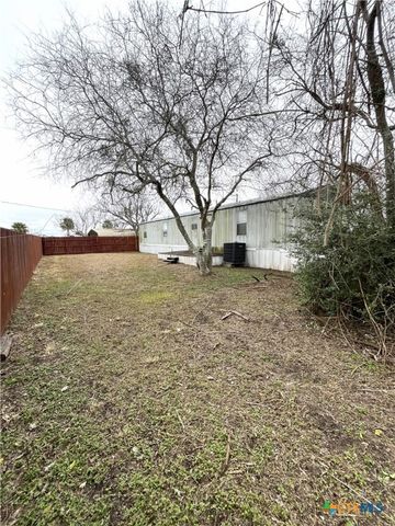 104 S Peach Street, Seadrift, TX 77983