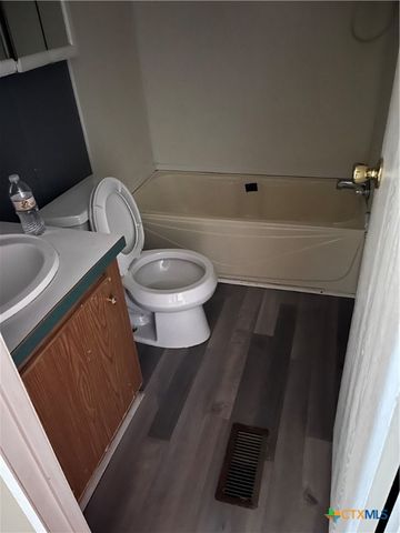 104 S Peach Street, Seadrift, TX 77983