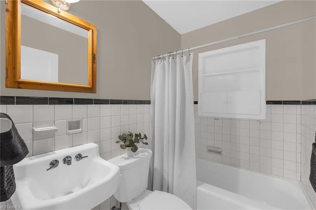 1810 Independence Road, Greensboro, NC 27408