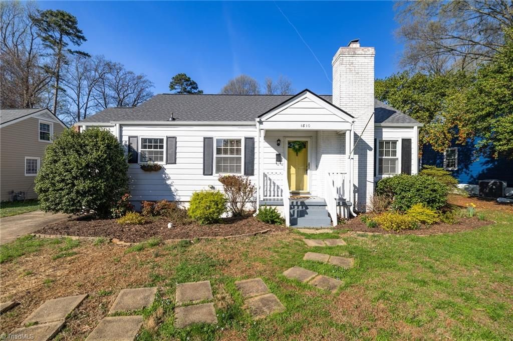 1810 Independence Road, Greensboro, NC 27408