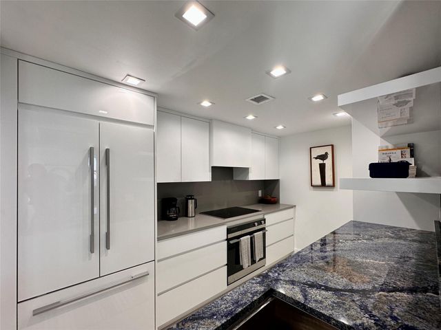 209 N Fort Lauderdale Beach Boulevard 11C, Fort Lauderdale, FL 33304