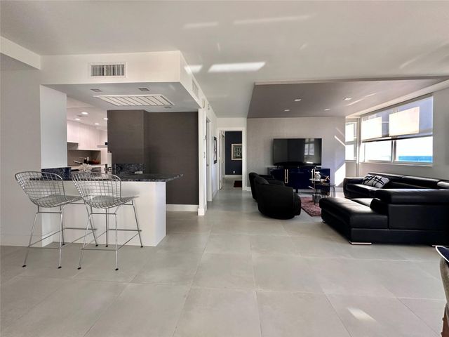 209 N Fort Lauderdale Beach Boulevard 11C, Fort Lauderdale, FL 33304