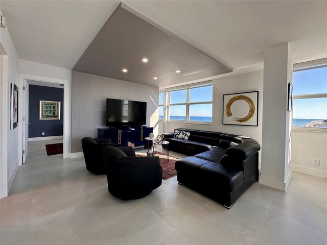 209 N Fort Lauderdale Beach Boulevard 11C, Fort Lauderdale, FL 33304