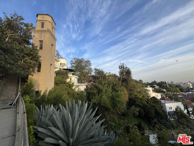 2185 BROADVIEW Terrace Lower, Los Angeles, CA 90068