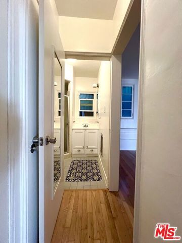 2185 BROADVIEW Terrace Lower, Los Angeles, CA 90068