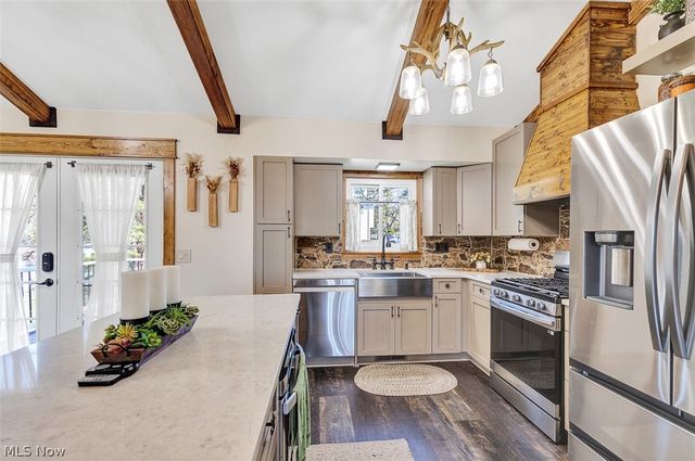 4619 Center Road, Brunswick, OH 44212