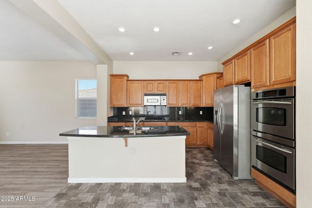 8356 W DESERT SPOON Drive, Peoria, AZ 85383