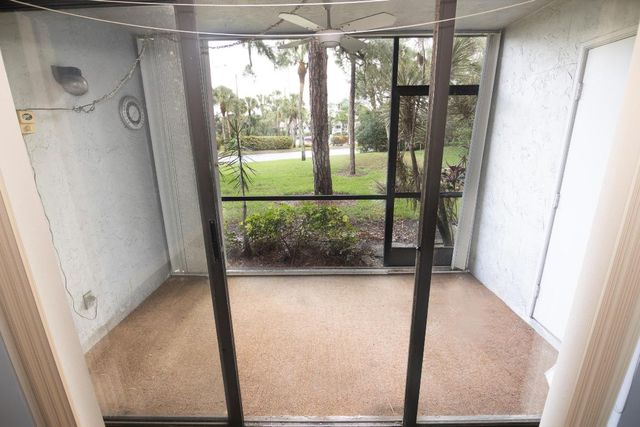 2301 Sabal Ridge Court A, Palm Beach Gardens, FL 33418