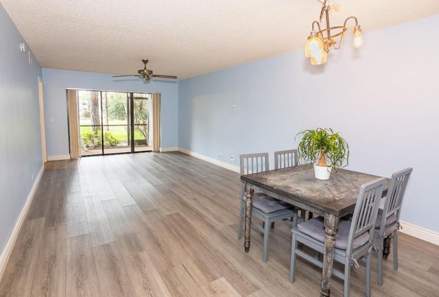 2301 Sabal Ridge Court A, Palm Beach Gardens, FL 33418