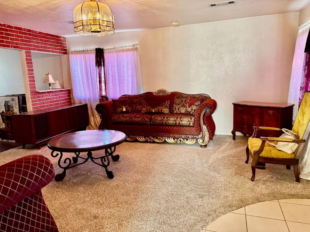 Image 11 of property listing at 12840 10th Avenue, Hanford, CA 93230