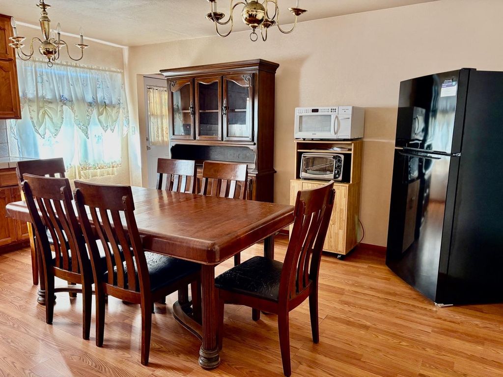 Image 2 of property listing at 12840 10th Avenue, Hanford, CA 93230