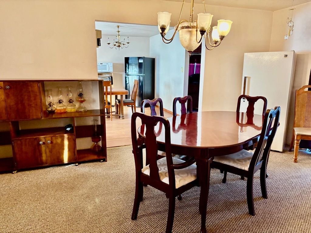 Image 4 of property listing at 12840 10th Avenue, Hanford, CA 93230