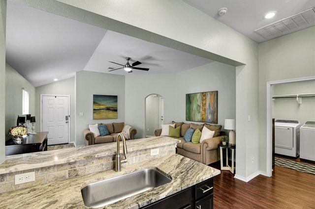 115 Dove Court, Navasota, TX 77868