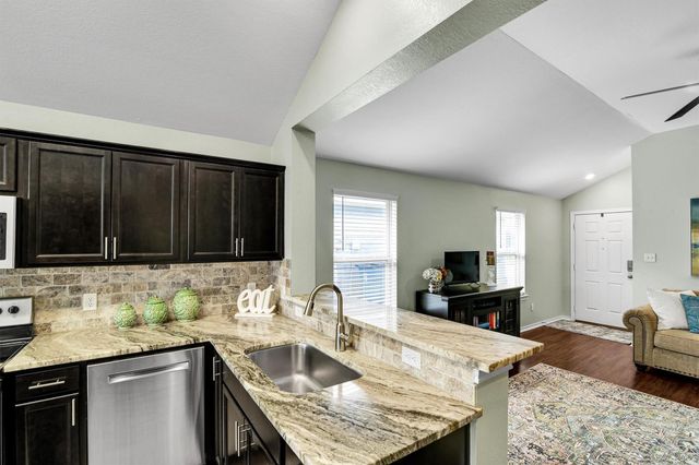 115 Dove Court, Navasota, TX 77868