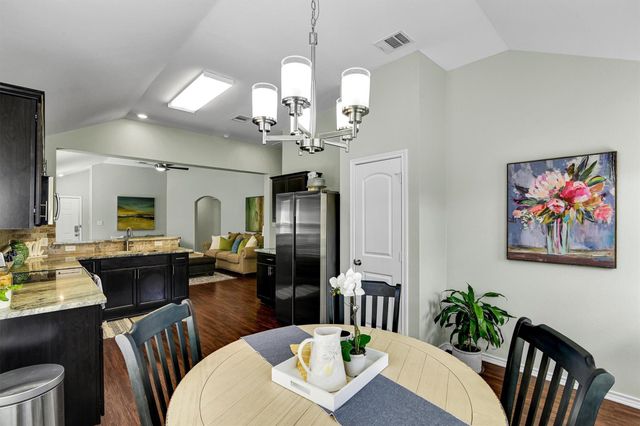 115 Dove Court, Navasota, TX 77868