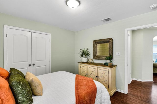 115 Dove Court, Navasota, TX 77868