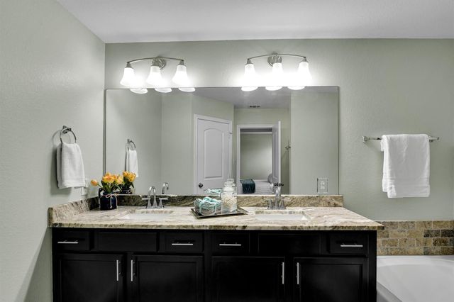 115 Dove Court, Navasota, TX 77868