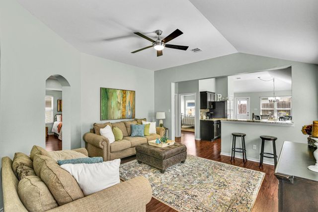 115 Dove Court, Navasota, TX 77868