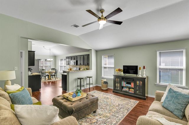 115 Dove Court, Navasota, TX 77868