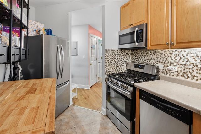 4916 N Kedzie Avenue 2W, Chicago, IL 60625