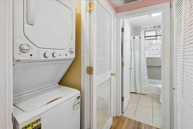 4916 N Kedzie Avenue 2W, Chicago, IL 60625