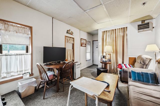 947 Arcade Street, Saint Paul, MN 55106