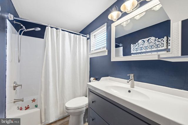 426 BREWSTER DR, Newark, DE 19711