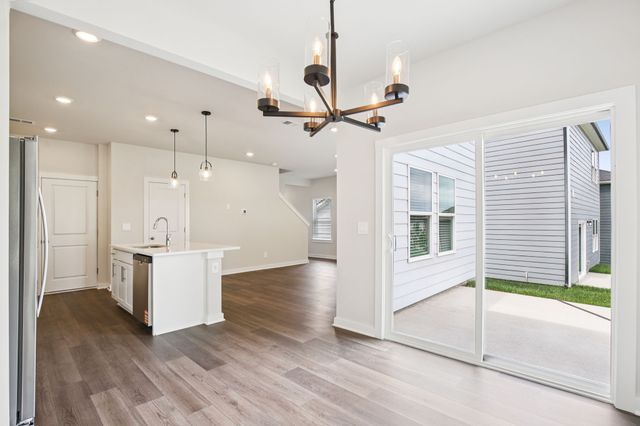 1763 Flora Grv, Hermitage, TN 37076