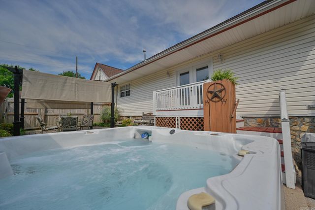 1010 Janssen, Mena, AR 71953