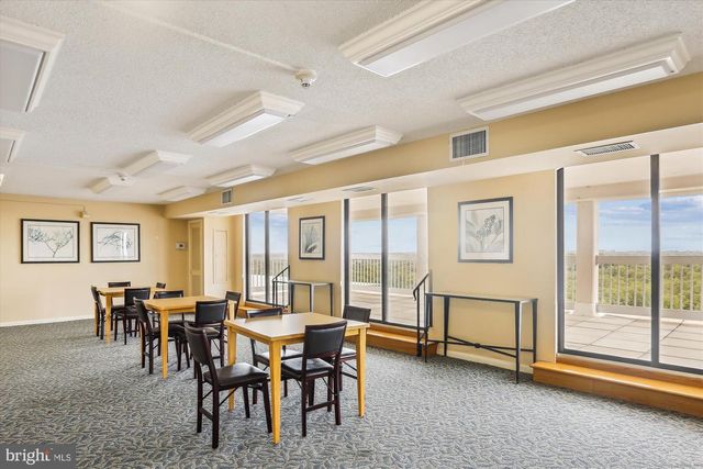 7420 WESTLAKE TER #304, Bethesda, MD 20817