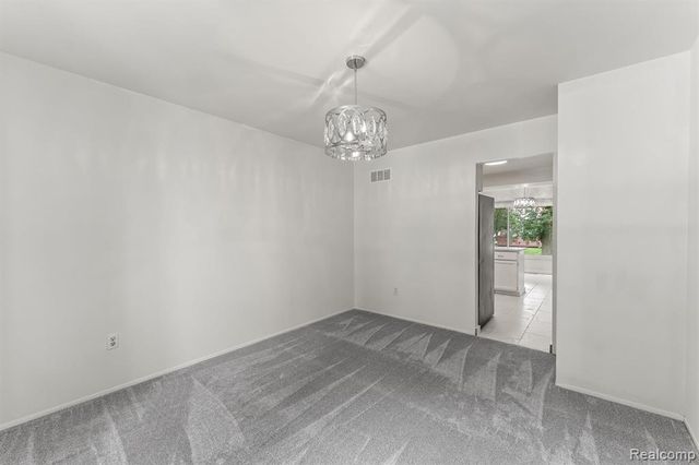 2118 E Rutgers Drive, Troy, MI 48085