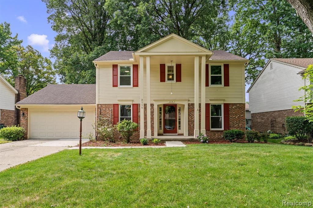 2118 E Rutgers Drive, Troy, MI 48085