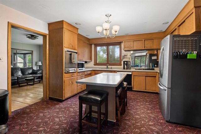 1025 ONEIDA STREET, Menasha, WI 54952