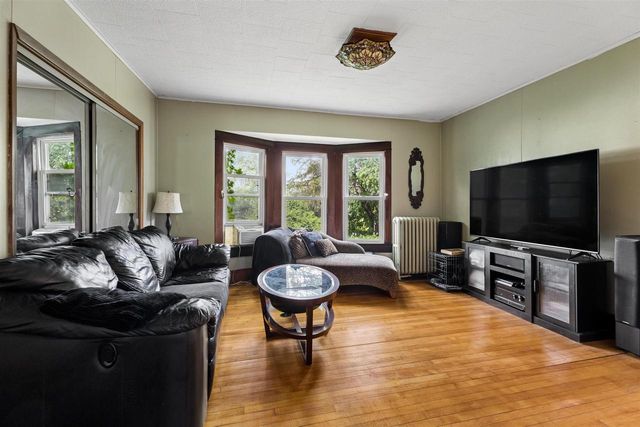 1025 ONEIDA STREET, Menasha, WI 54952