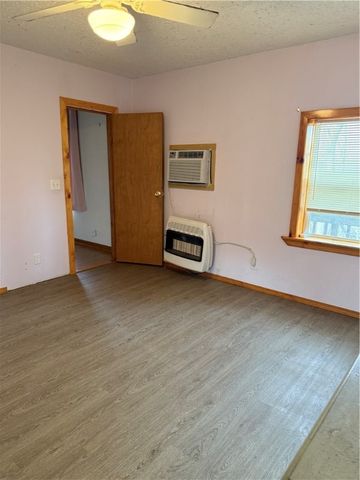 101 Saturn Avenue, Holiday Island, AR 72631